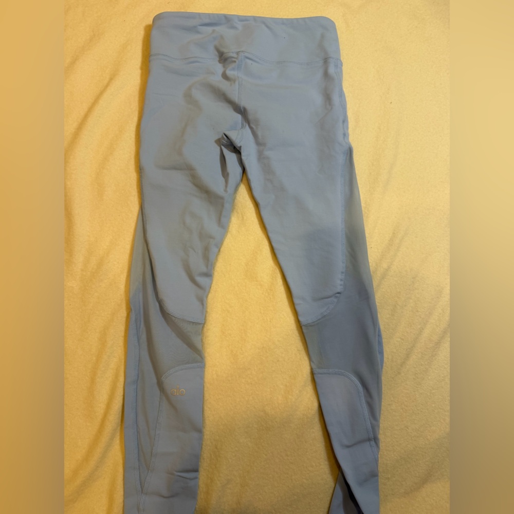 ALO Yoga Sky Blue Activewear - Picture 4 of 4